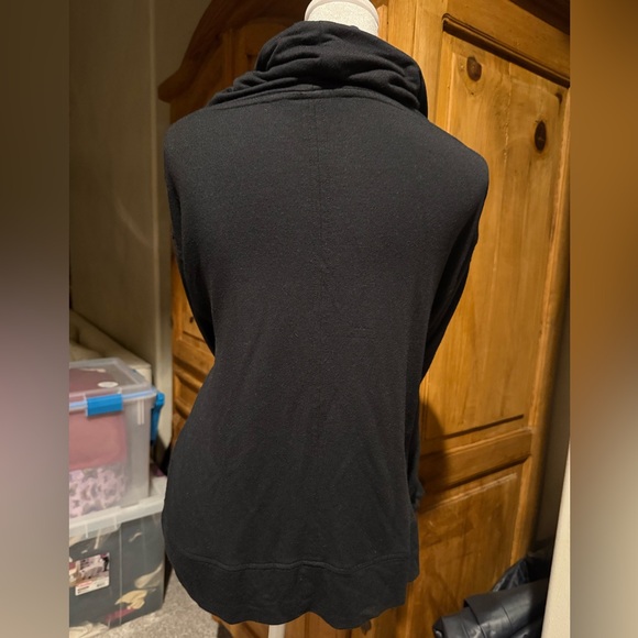 Athleta Womens Cowl Neck Sweatshirt Black Size: Medium - Picture 5 of 9